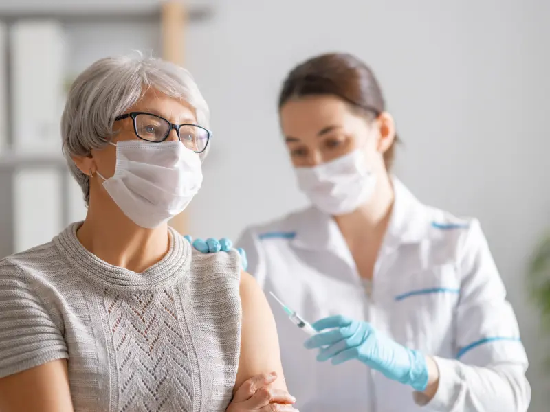 COVID-19 vaccination for hematopoietic stem cell transplant patients 
