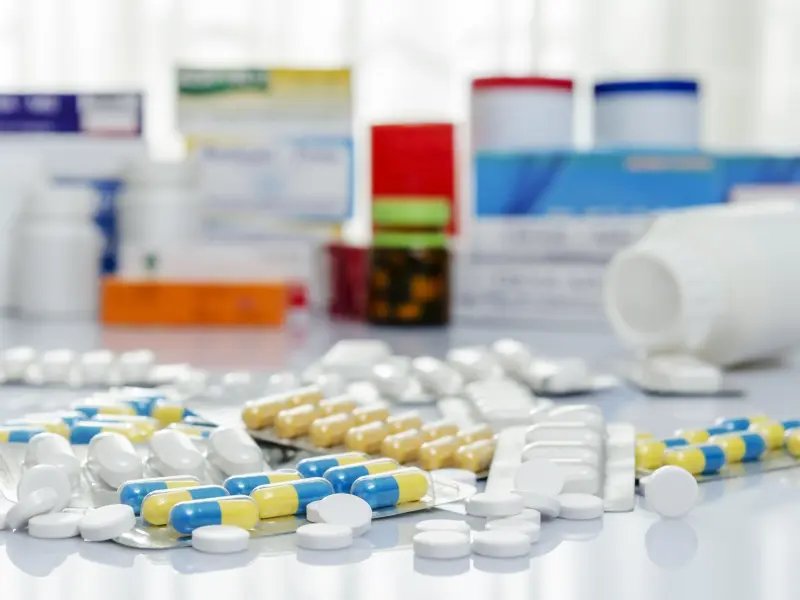 Clinical practice guidelines on infectious complications of targeted drugs and biotherapies: European Conference on Infections in Leukaemia (ECIL)